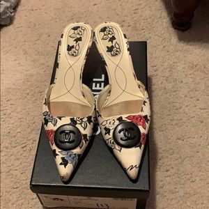 Authentic Vintage Chanel Slipper heels
